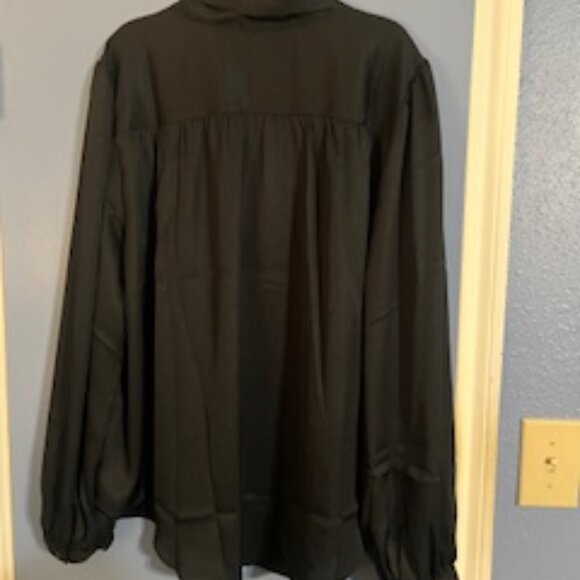 AT Black satiny blouse with tie - Picture 3 of 8